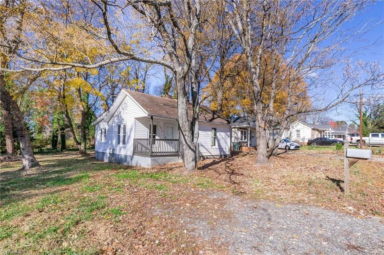 1816 1816 Short St-Zee Realty - Photo 2 of 9