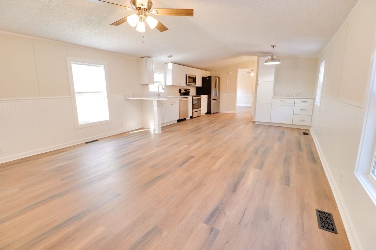 1022 Bridgetown Ct - Photo 3 of 39