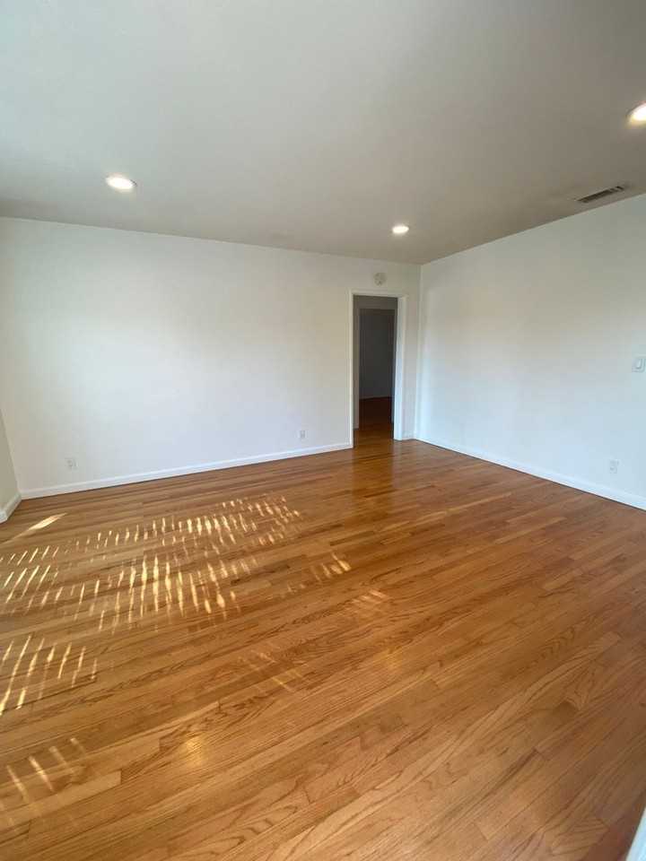 4832 Dunrobin Ave - Photo 3 of 37