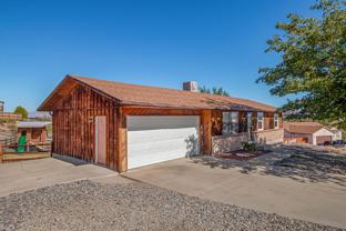 2708 Sierra Vista Rd - Photo 1 of 1
