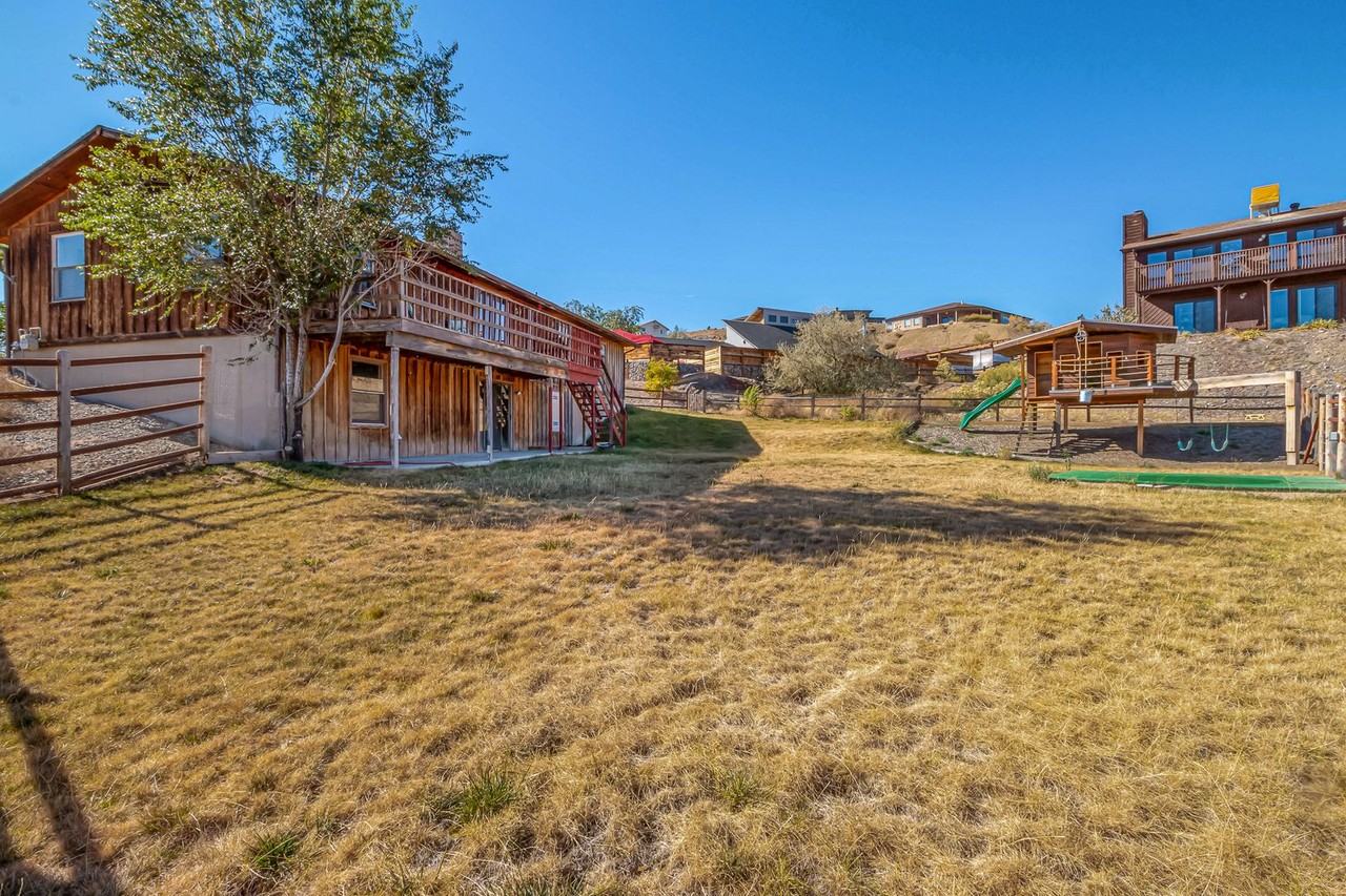 2708 Sierra Vista Rd - Photo 7 of 47