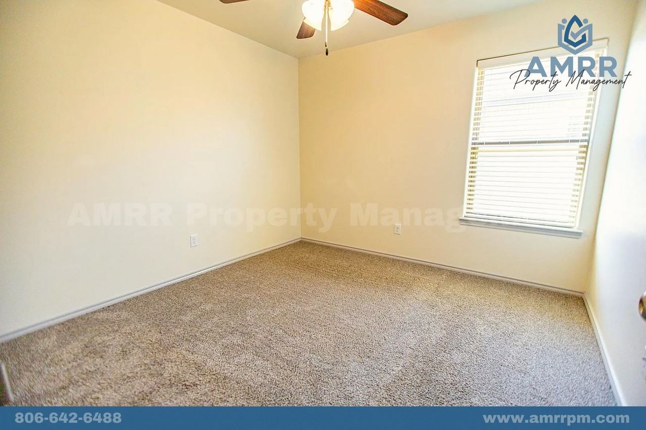 1012 Preston Trl - Photo 4 of 15