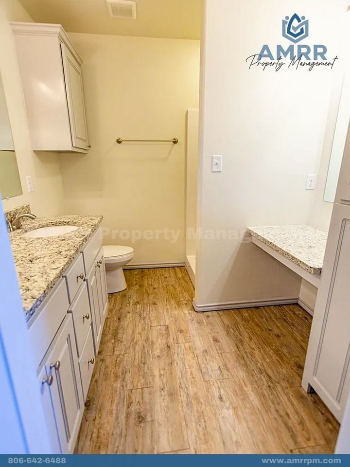1012 Preston Trl - Photo 5 of 15