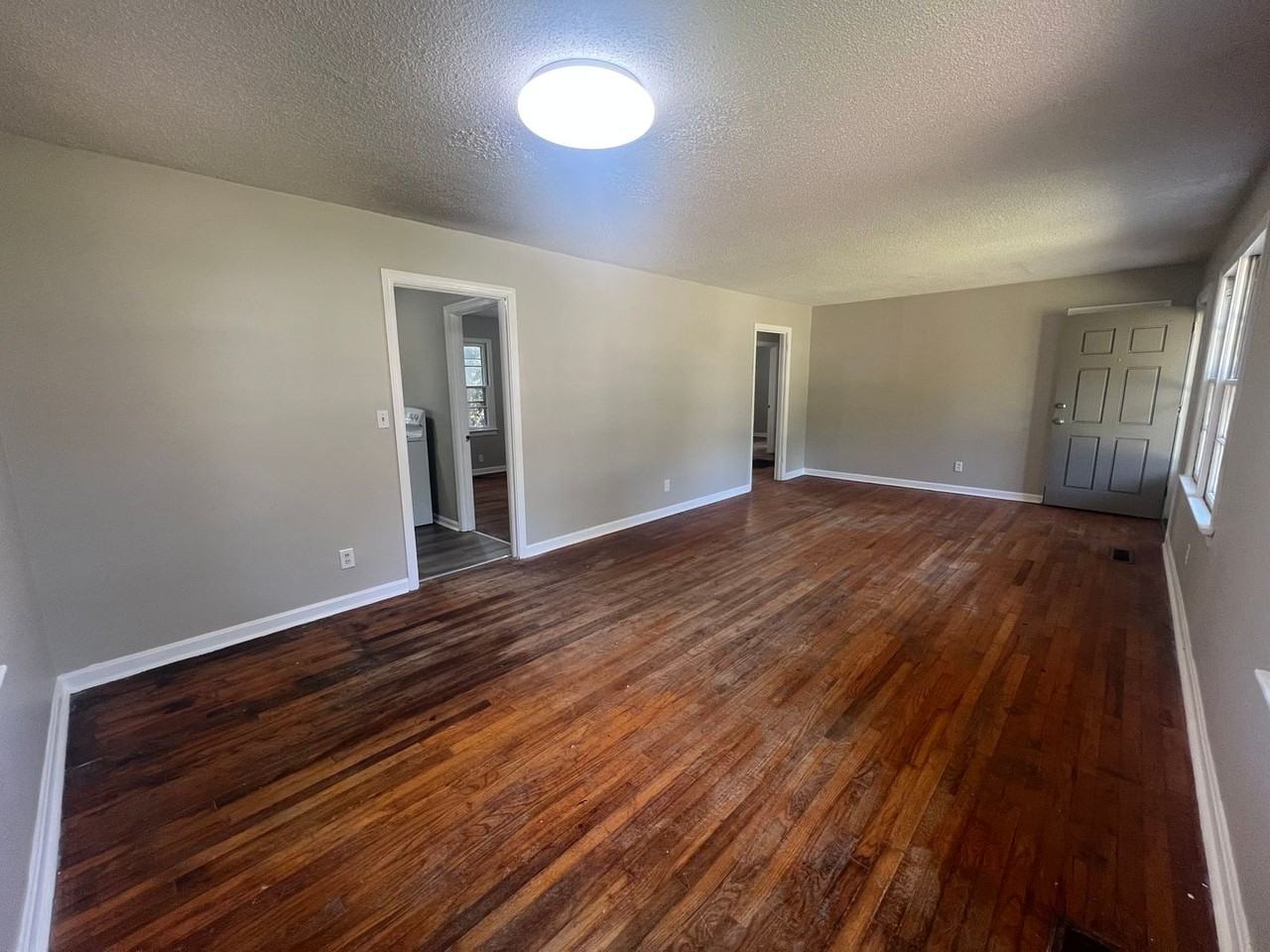 3127 2nd Ave - Photo 4 of 18