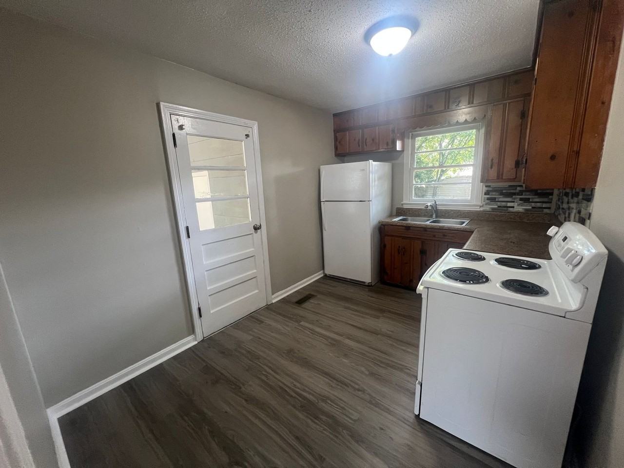 3127 2nd Ave - Photo 5 of 18