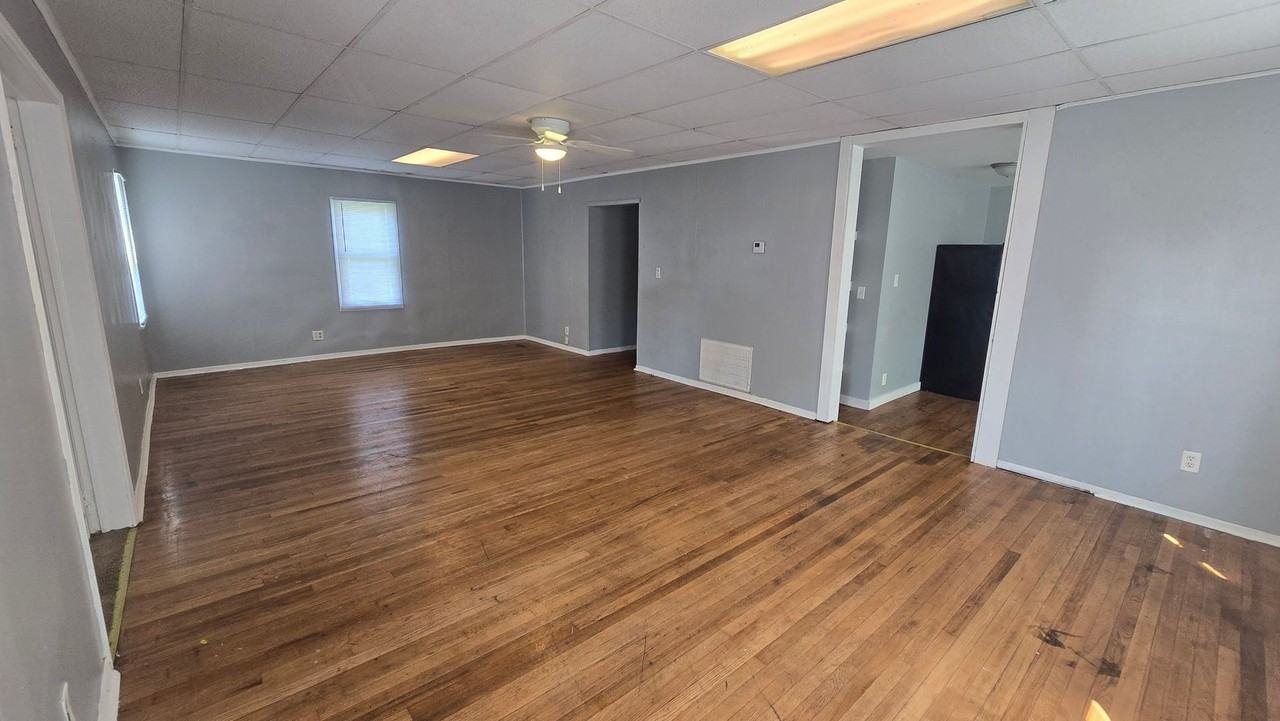 1420 S G St - Photo 3 of 15