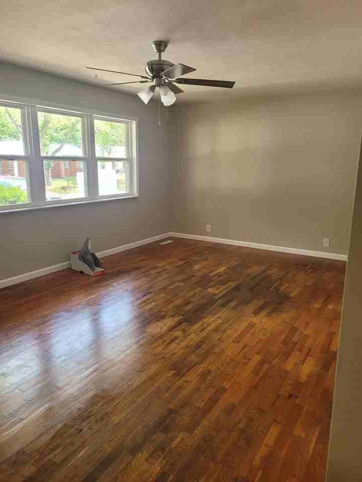 105 Elliott Dr - Photo 3 of 17