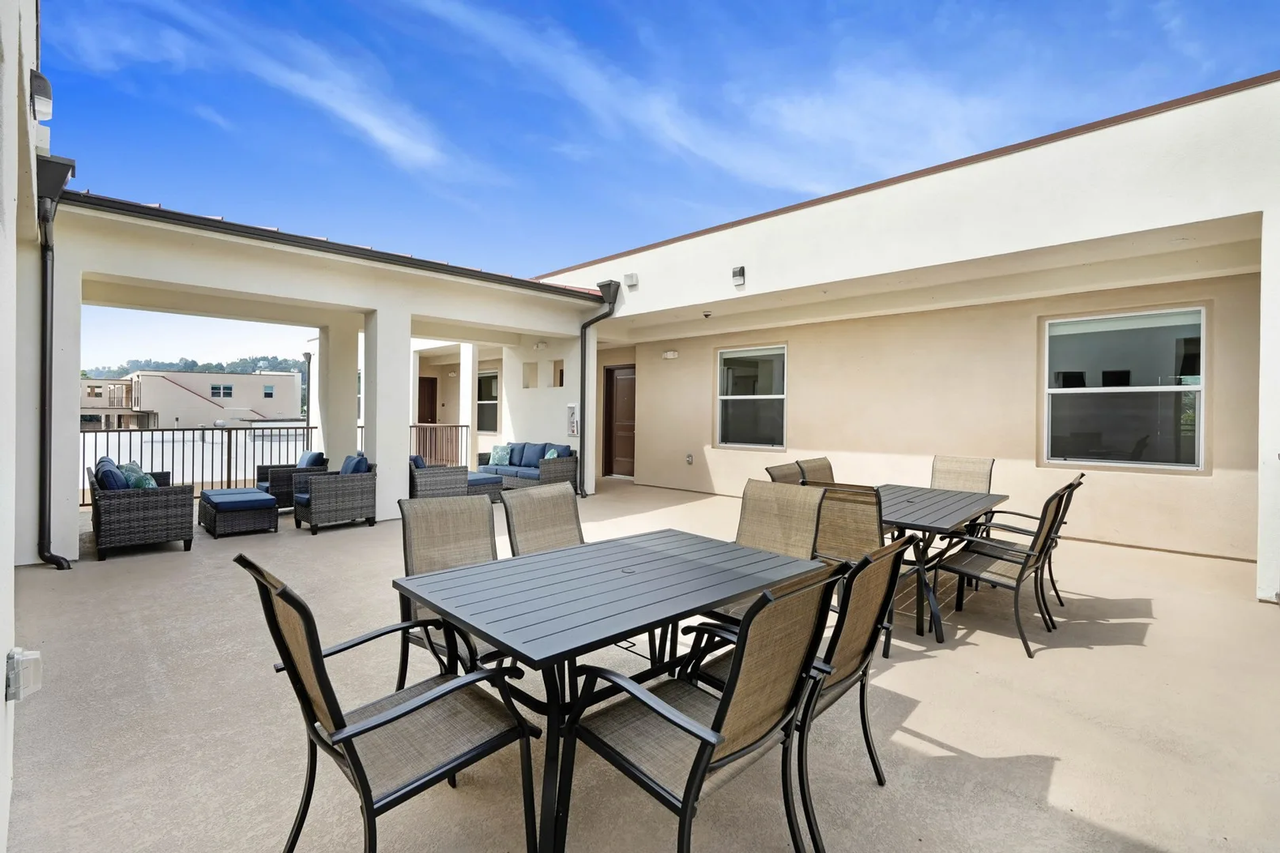 River Apartments - Photo 5 of 17