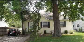 featured image of 415 S Mitchell St