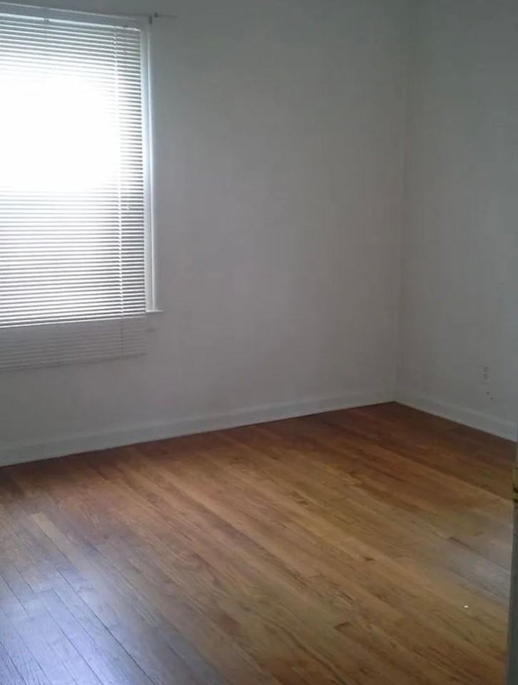 401 S Mitchell St - Photo 5 of 9