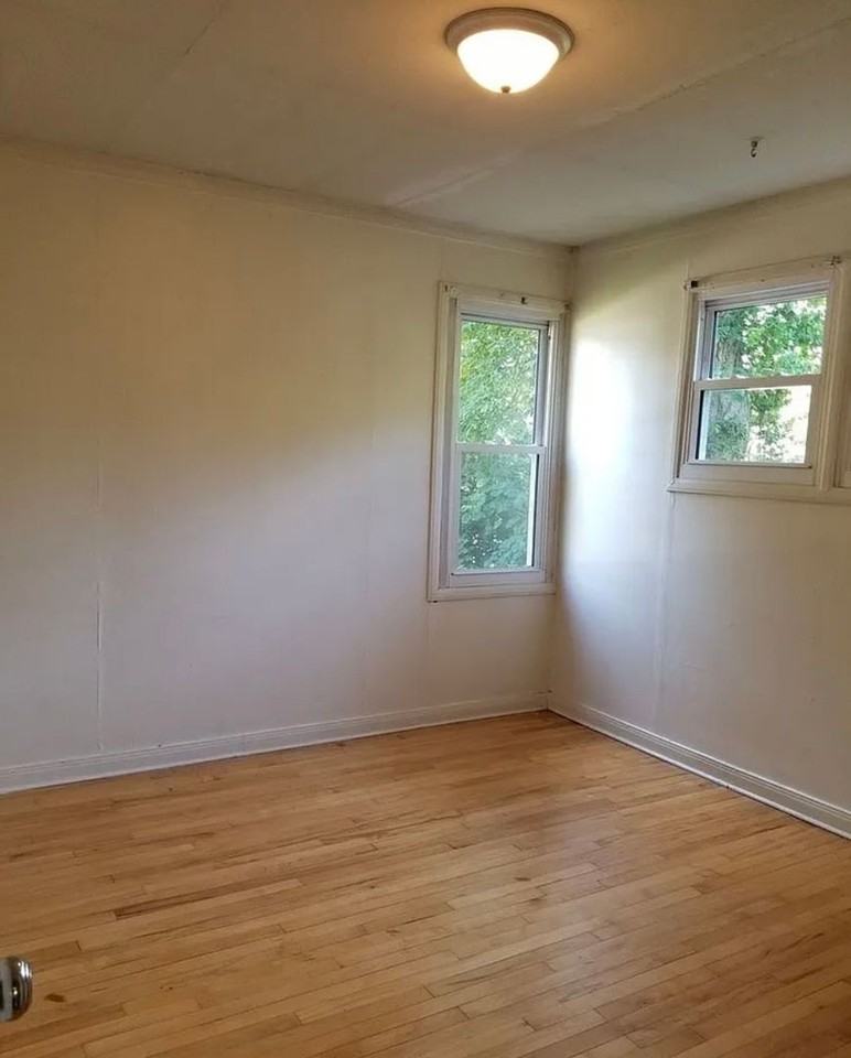 117 N Jefferson St - Photo 4 of 15