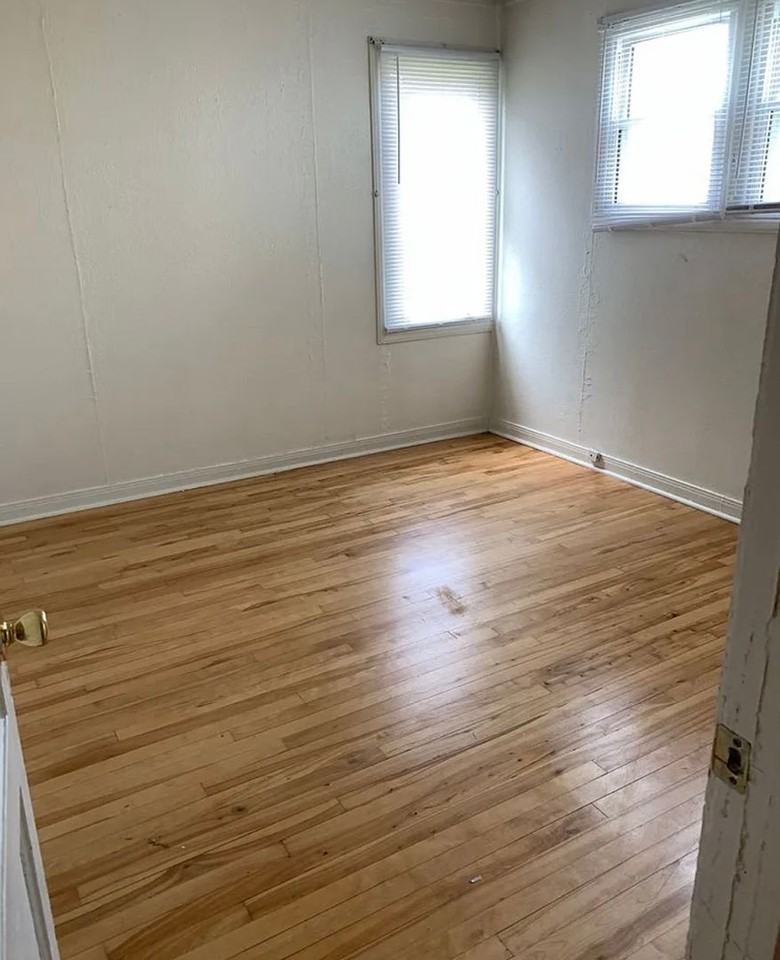 107 S Bryan Ave - Photo 5 of 10