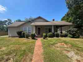 featured image of 1820 17th Ave E