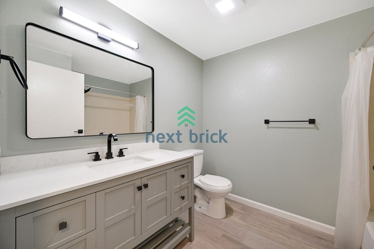 17521 118th Ave Se #A5 - Photo 2 of 17