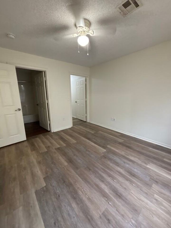 Remington - Photo 4 of 7