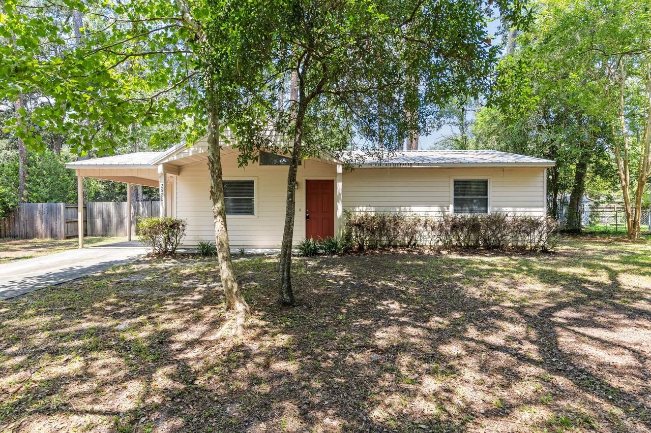 2620 Nw 48th Pl - Photo 2 of 23