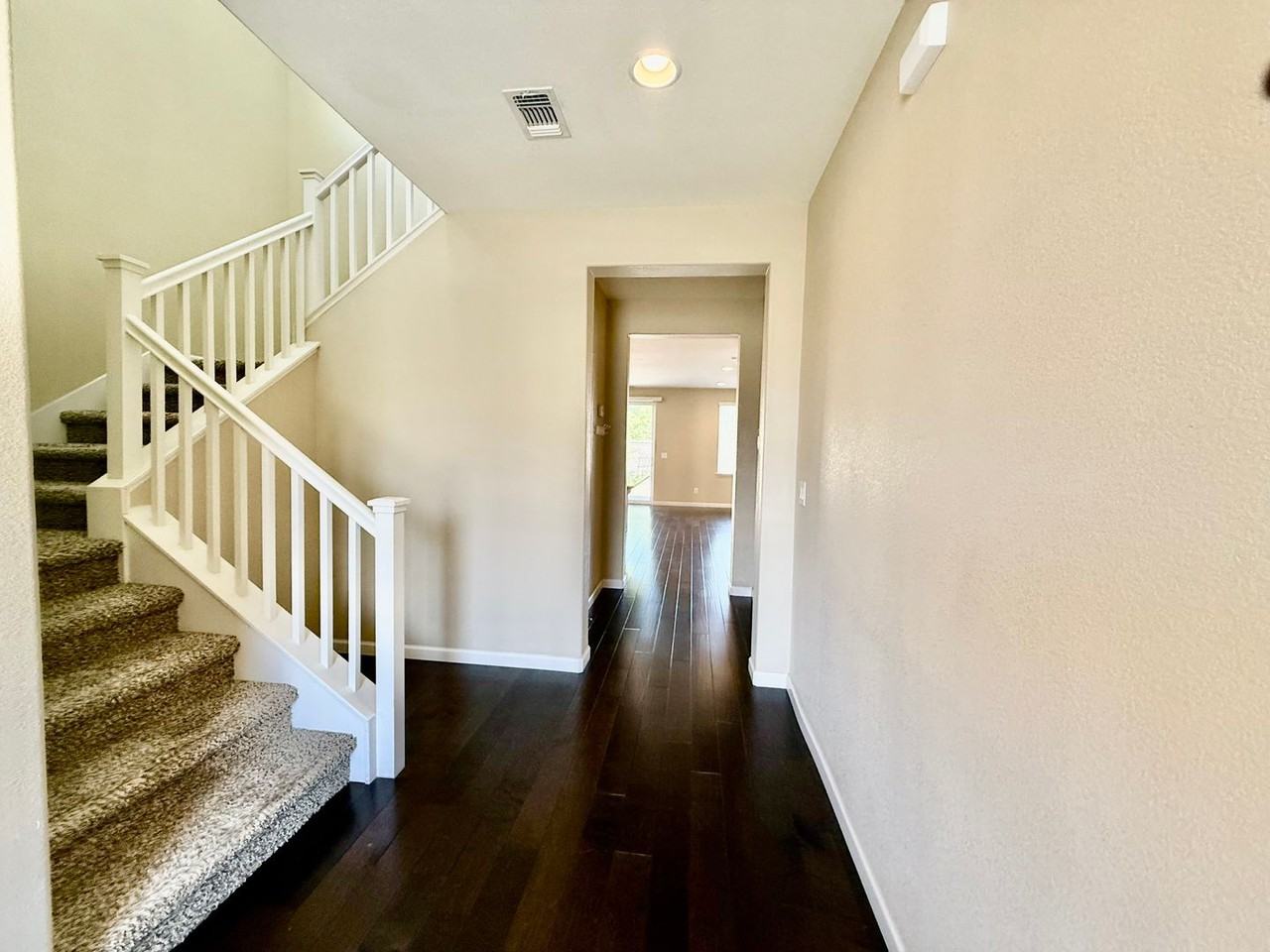 100 Dowd Ct - Photo 2 of 21