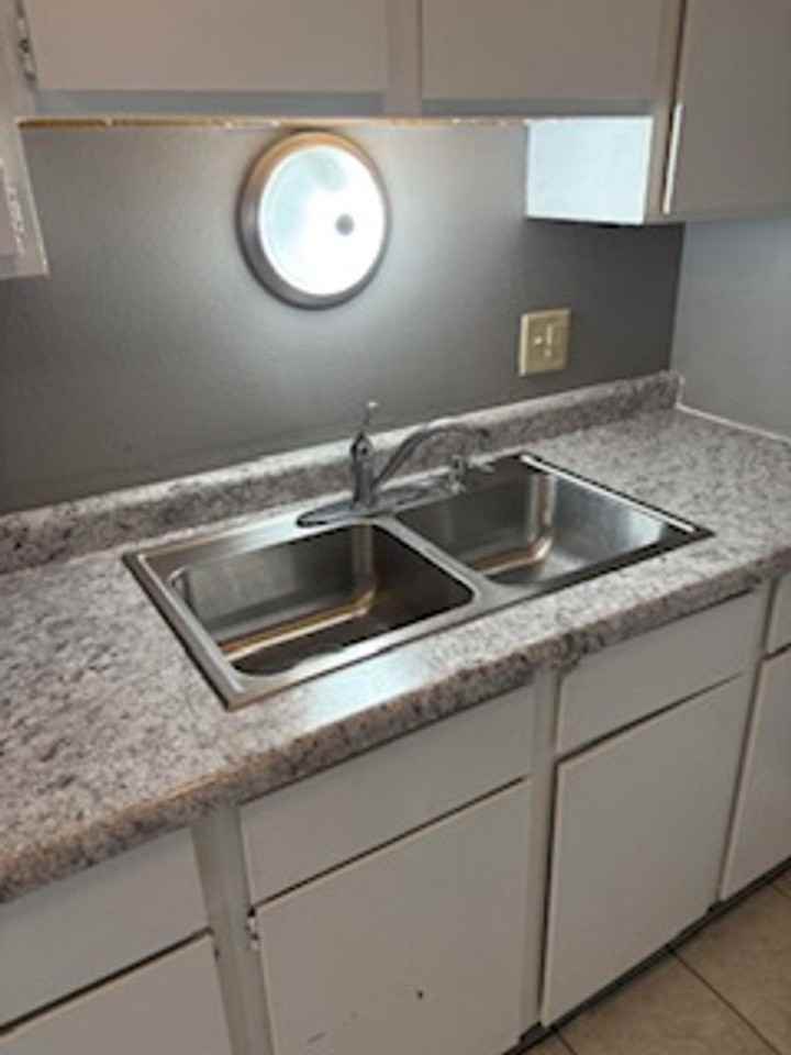 209 Estelle St #A2 - Photo 2 of 11