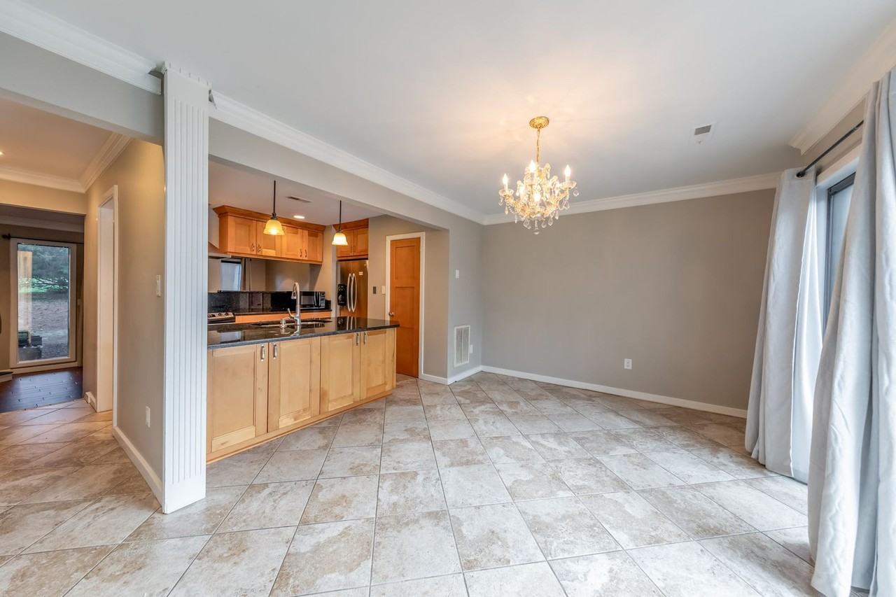 110 Harrops Gln - Photo 3 of 13