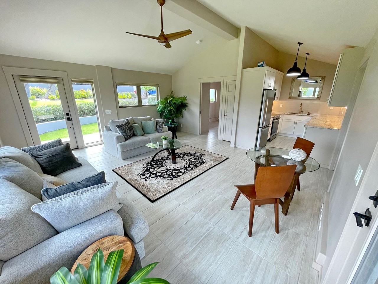 672 Mililani Pl - Photo 4 of 33