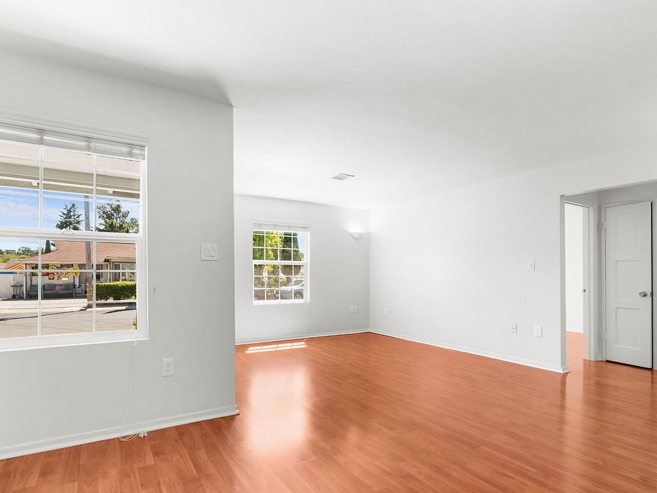 2801 Brook Way - Photo 3 of 22