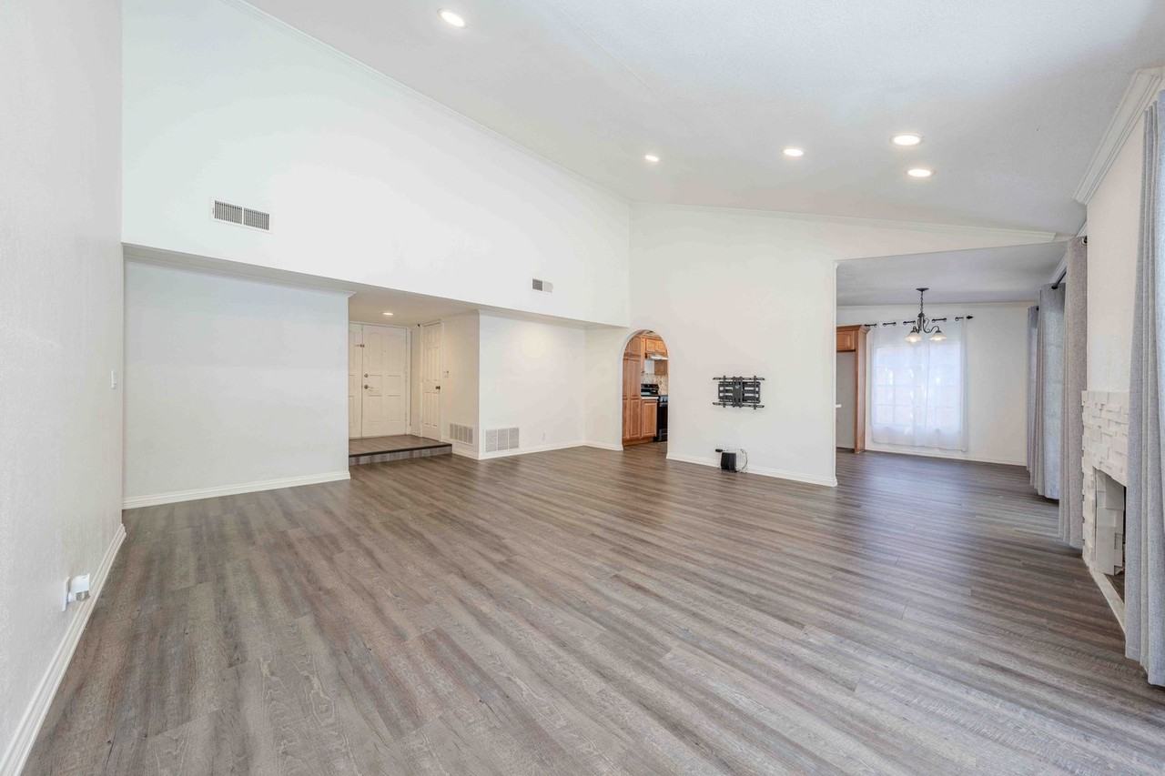 3518 3518 Ramona Drive - LEASING ONLY - Photo 3 of 21