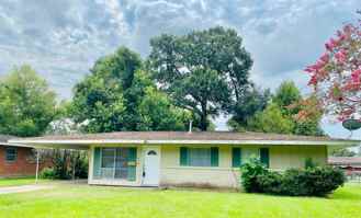912 Choctaw Dr - Photo 1 of 1