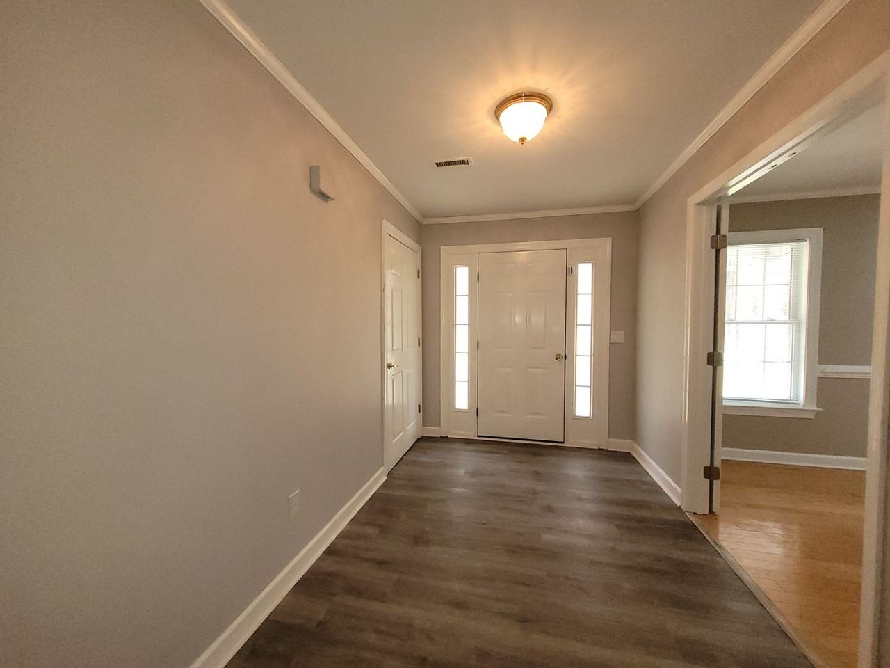 104 Waccamaw Dr - Photo 2 of 21