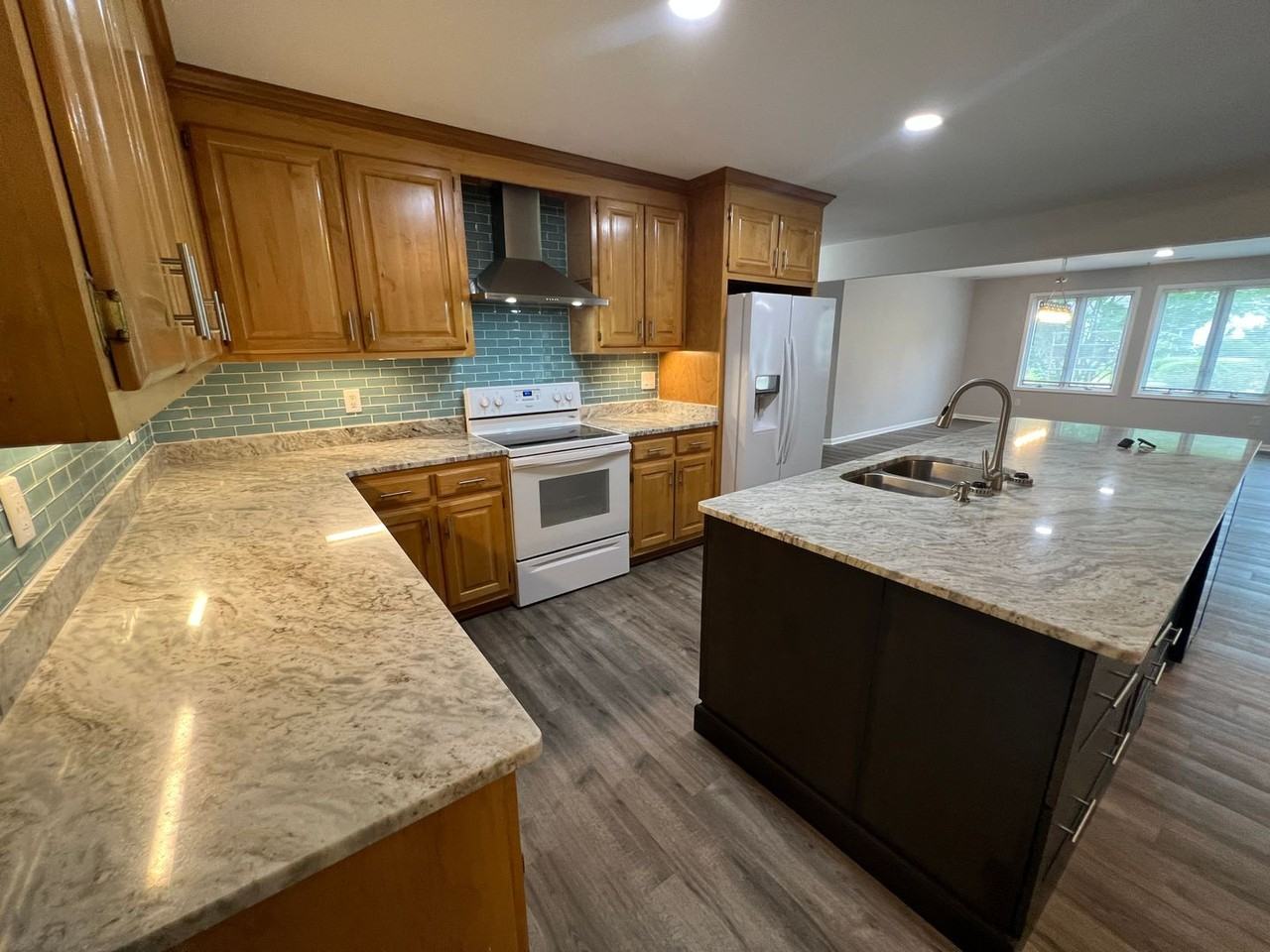 104 Waccamaw Dr - Photo 5 of 21