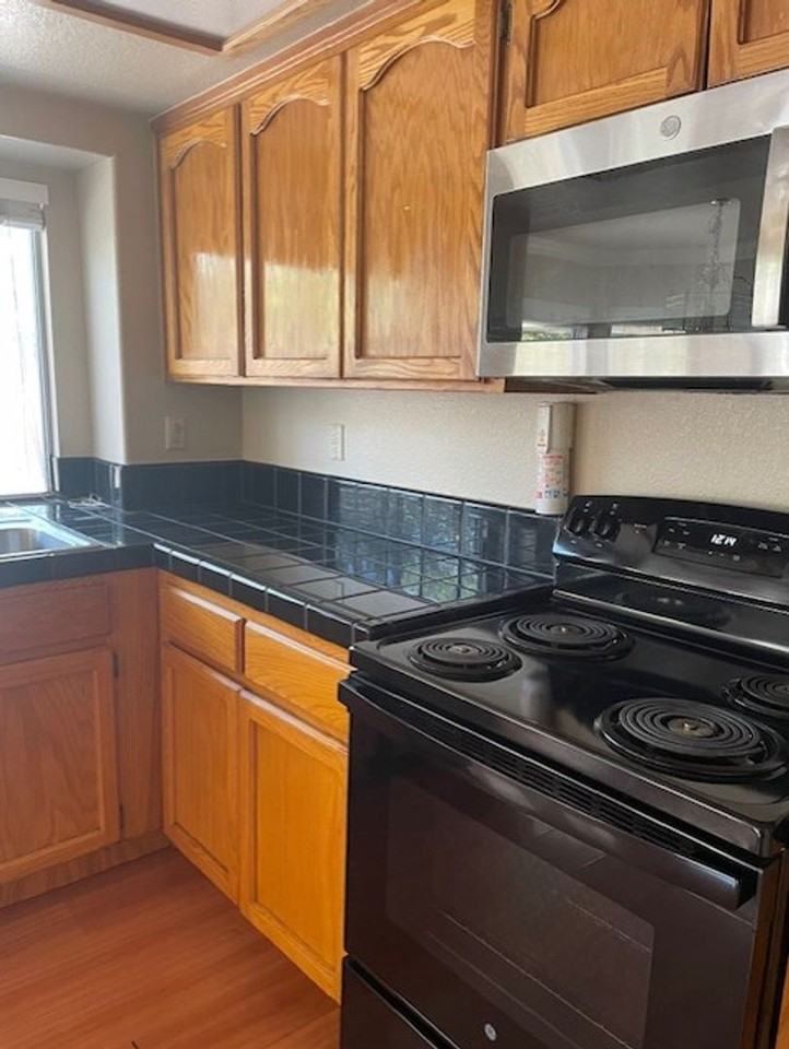 2325 Christy St - Photo 7 of 29