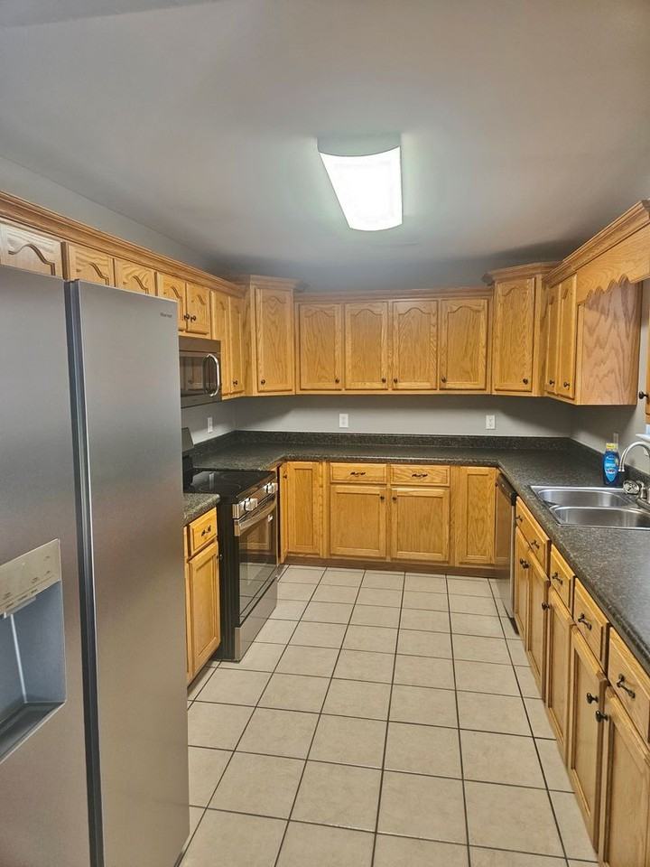 1108 St Joseph Dr Nw - Photo 3 of 13
