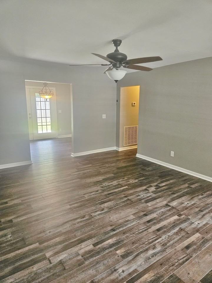 1108 St Joseph Dr Nw - Photo 5 of 13