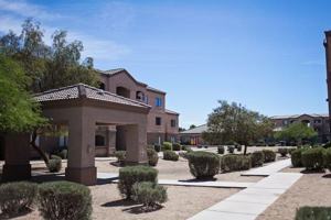 featured image of 915 West Alta Vista Road