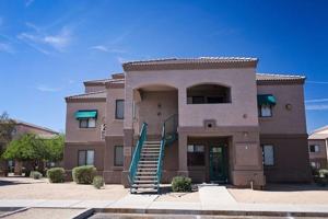 featured image of 915 W Alta Vista Rd