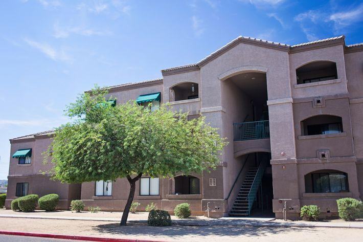 915 West Alta Vista Road - Photo 6 of 9