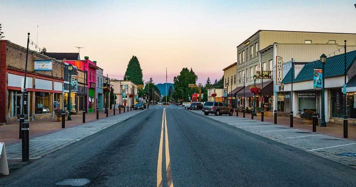 520 S Kelsey St - Photo 4 of 8