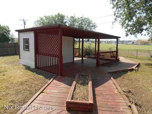 3106 NE 10th St - Photo 2 of 10