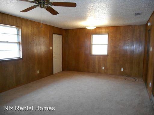 3106 NE 10th St - Photo 3 of 10