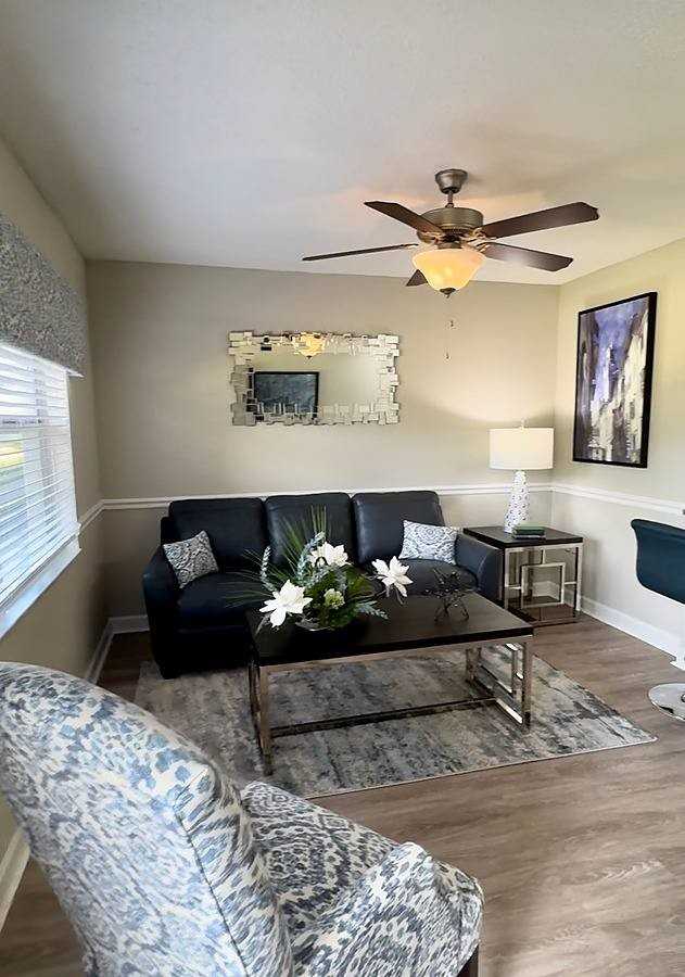 2037 Phillippe Parkway - Photo 7 of 15