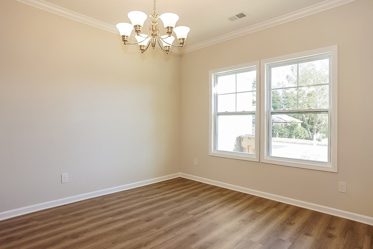 360 360 Bainbridge Dr - Photo 5 of 16