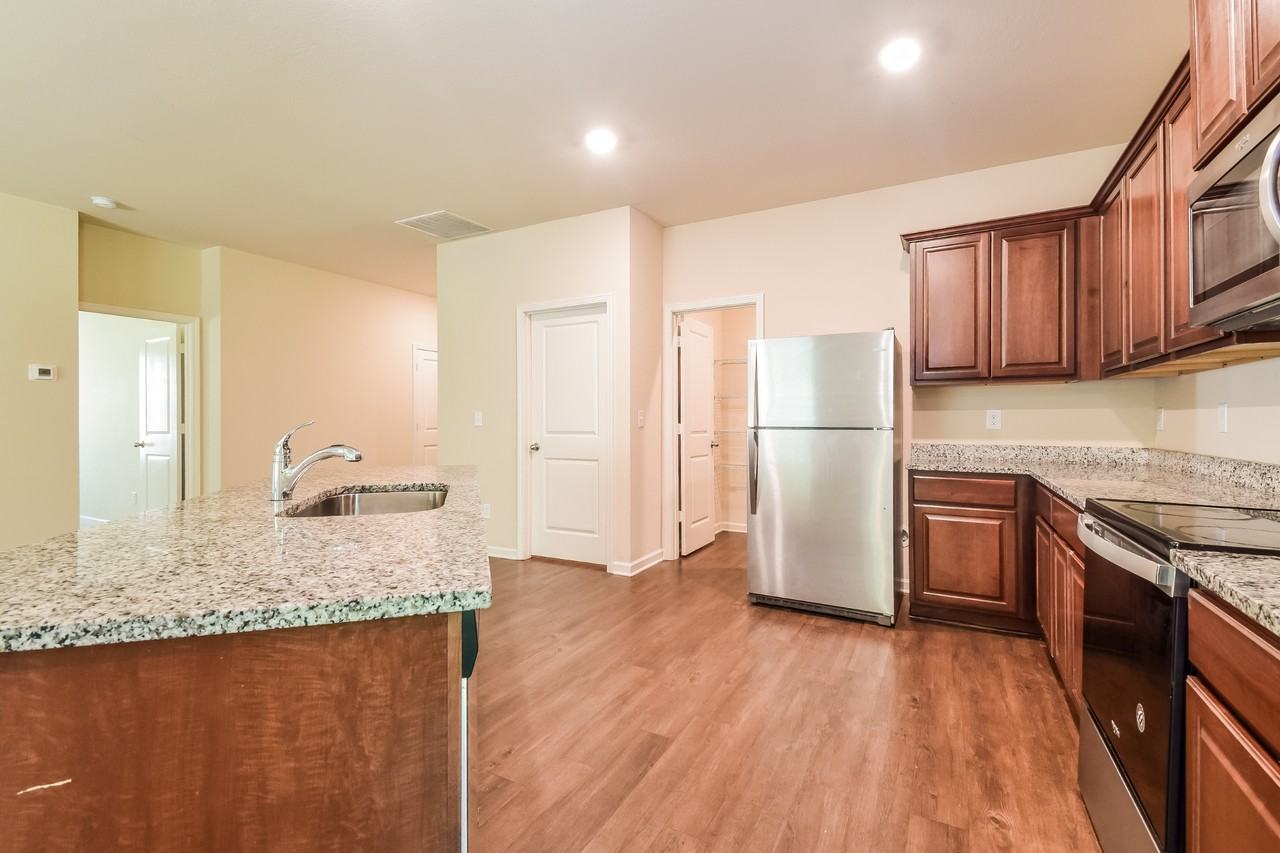 133 Innis Brook Cir - Photo 7 of 17