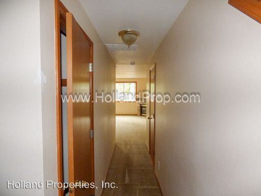 6054-6056 SE Green Court - Photo 3 of 23