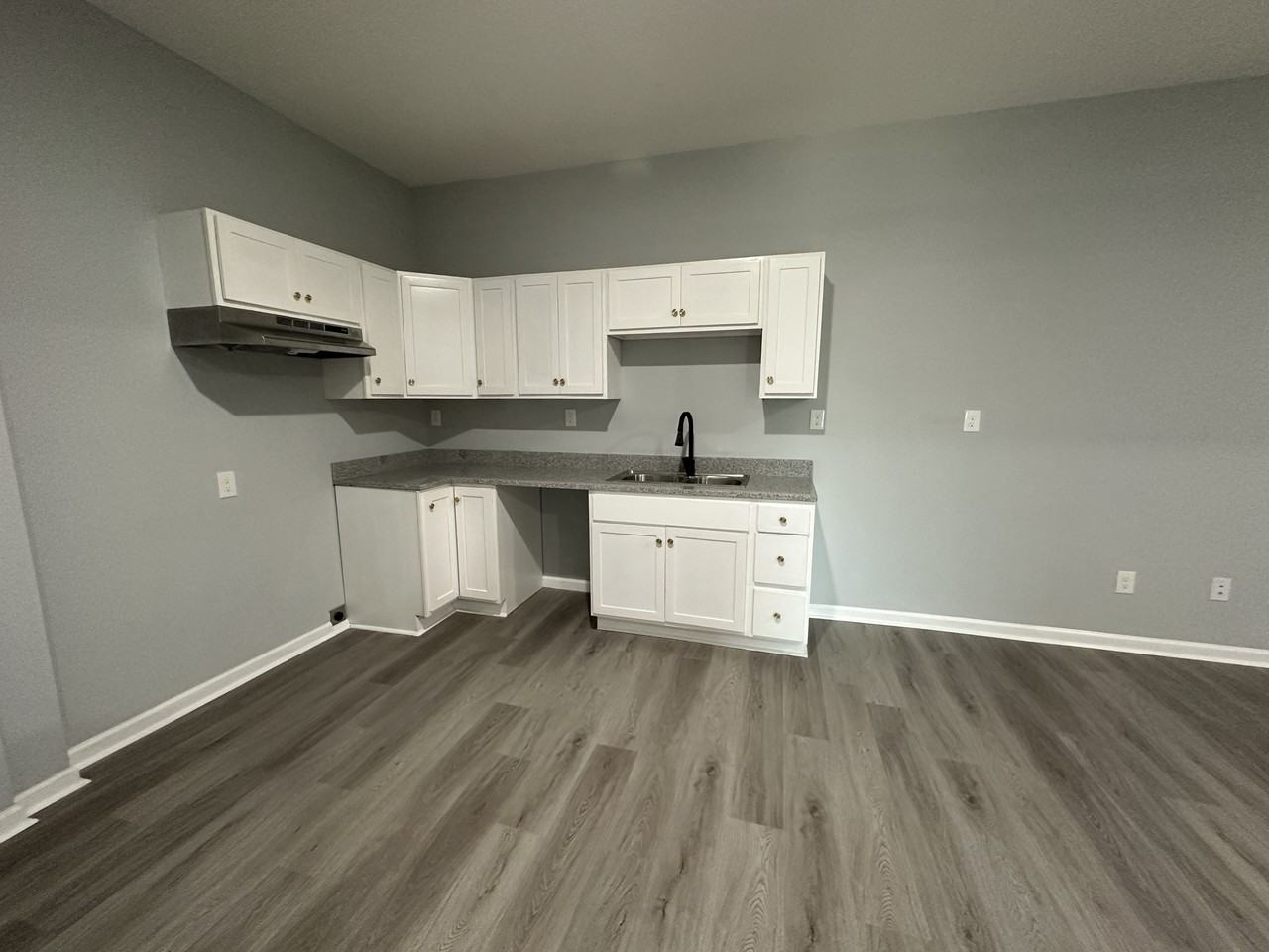 776 Baconsfield Dr - Photo 2 of 10