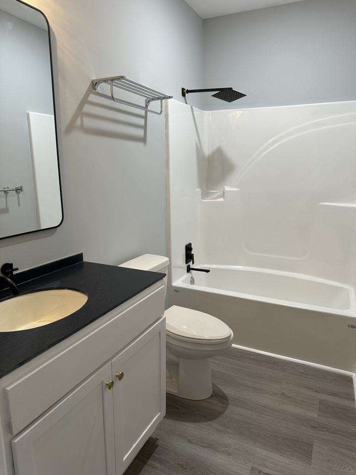 776 Baconsfield Dr - Photo 3 of 10