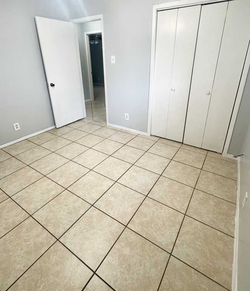 108 Cockerham St #B - Photo 6 of 12