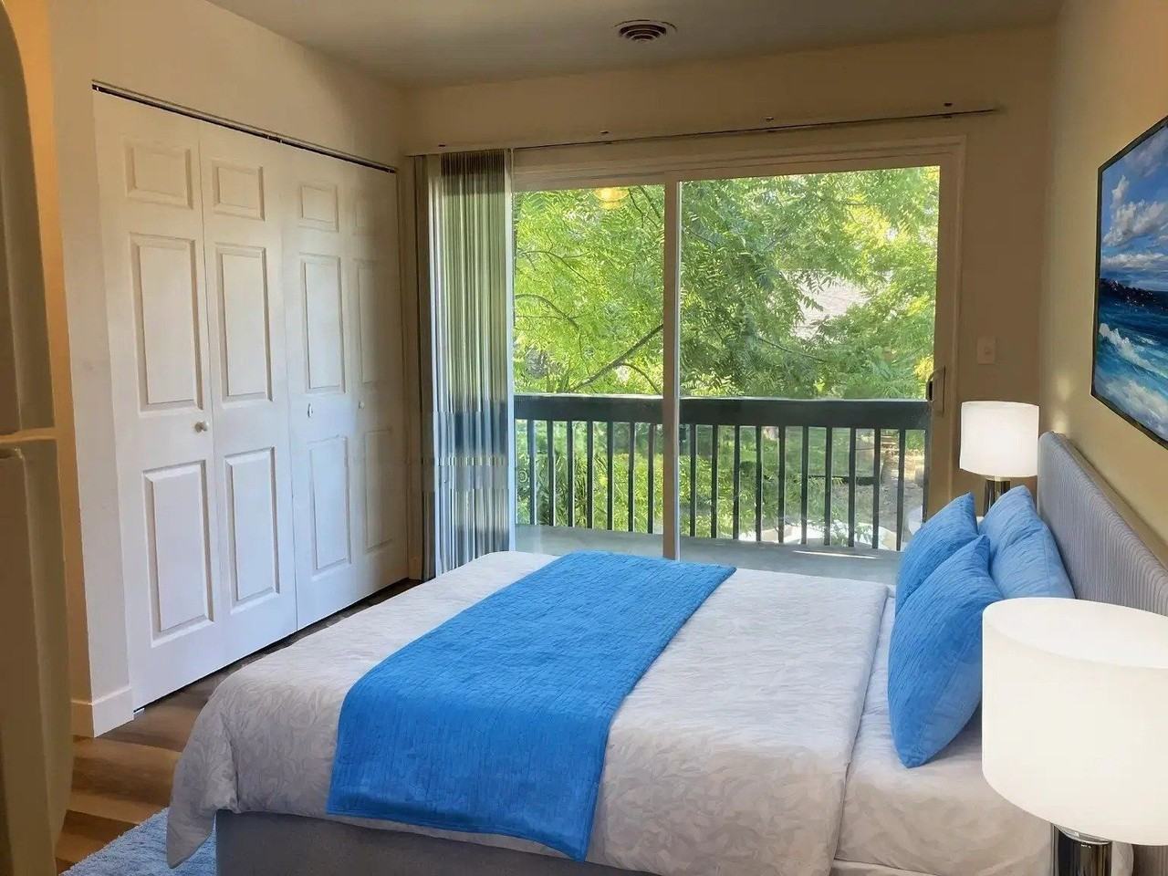 633 Se Flint St #15 - Photo 4 of 16