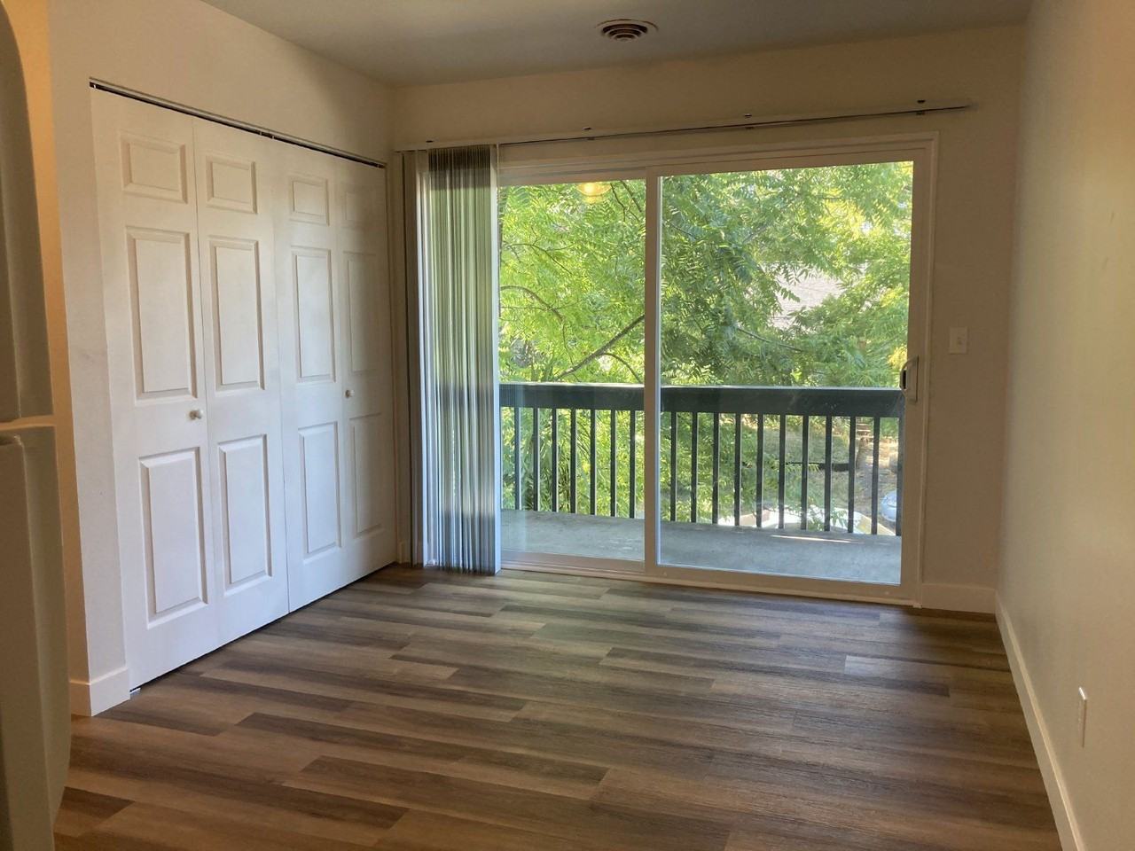 633 Se Flint St #15 - Photo 5 of 16
