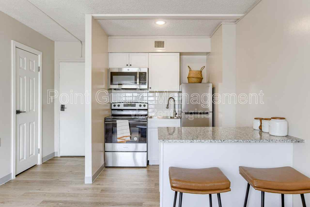 7300 Graceland Drive #201 - Photo 4 of 30