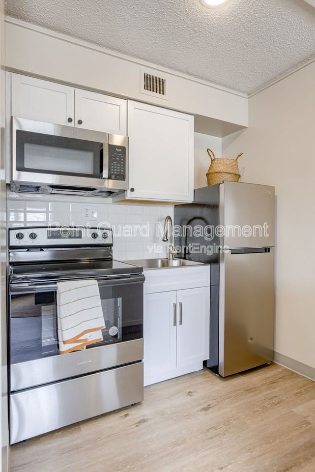 7300 Graceland Drive #201 - Photo 5 of 30