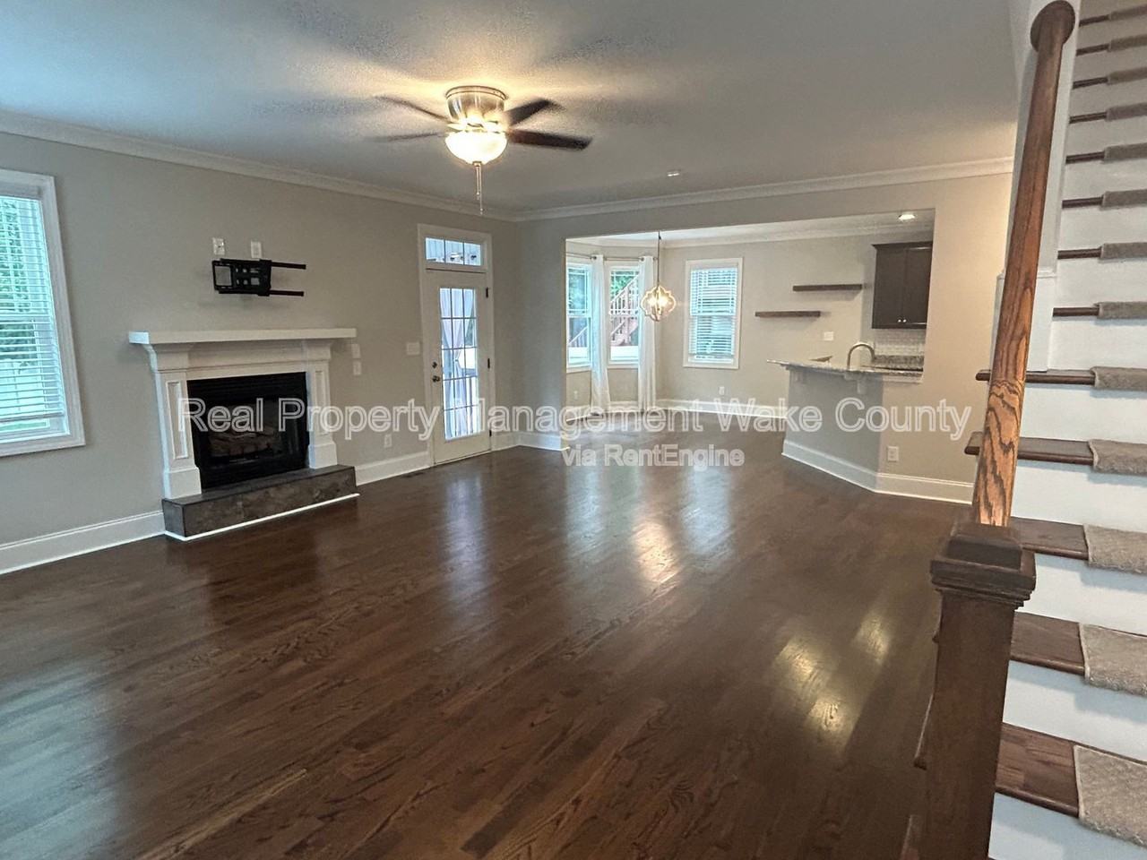 5412 Robbins Dr - Photo 5 of 45
